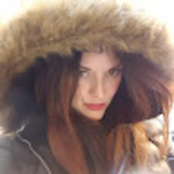 Meet your Posher, Valerie - Picture 1 of 1